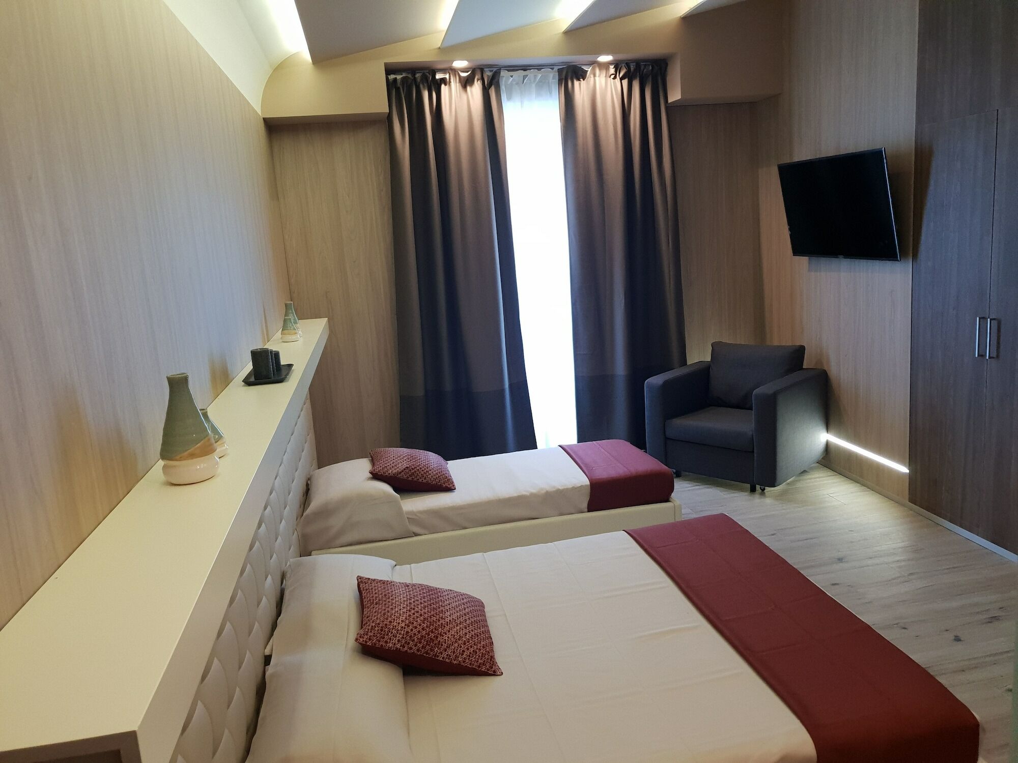 Th Luxury Rooms & Apartment จีอาร์ดีนี นักซอส ภายนอก รูปภาพ
